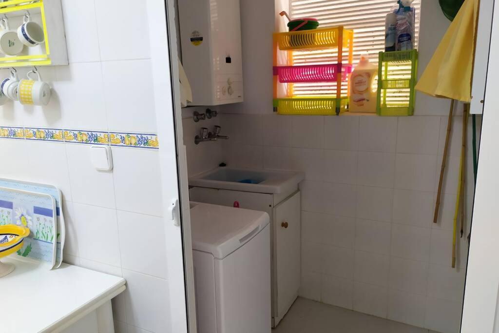 Acogedor Apartamento A 100 M. De Pinares Y Playa Lägenhet Rota Exteriör bild
