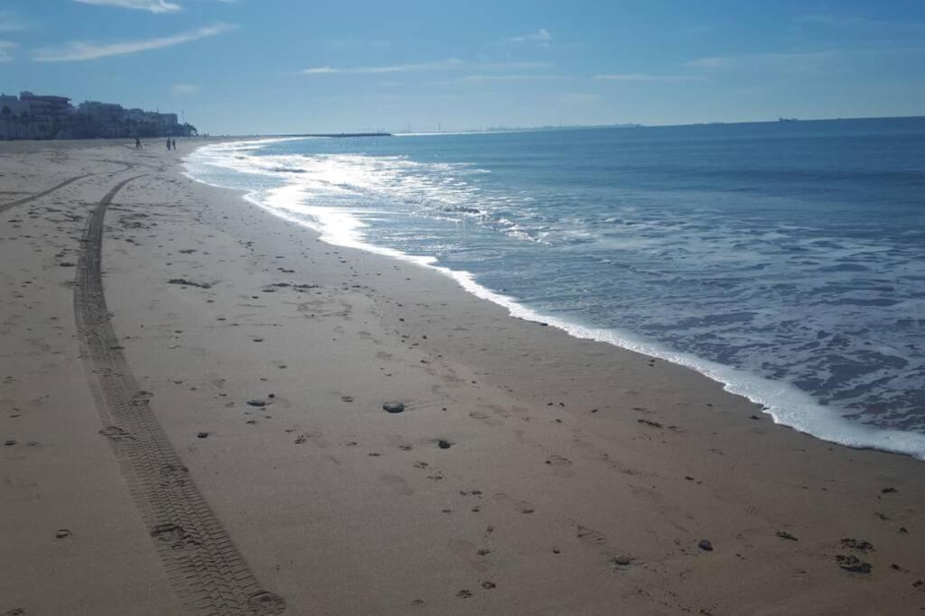 Acogedor Apartamento A 100 M. De Pinares Y Playa Lägenhet Rota Exteriör bild